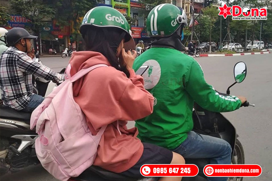 Mũ bảo hiểm in logo giúp tăng nhận diện thương hiệu