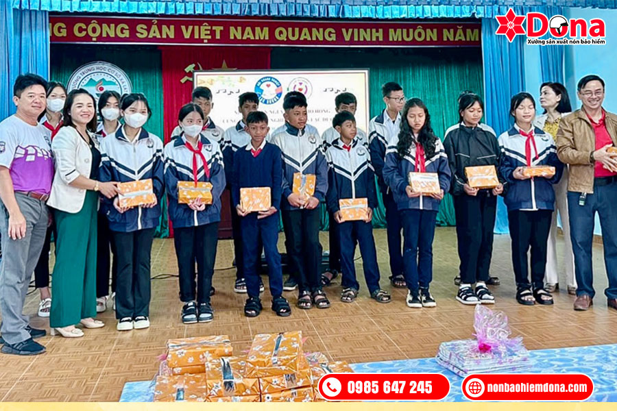 Tặng quà gì cho học sinh cấp 1?