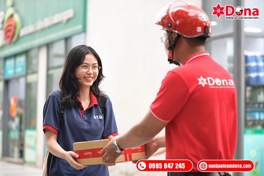 Cần chú trọng việc vận chuyển mũ bảo hiểm