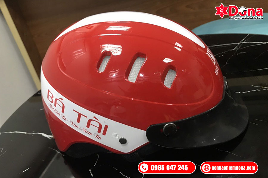 Tăng nhận diện thương hiệu với nón bảo hiểm in logo